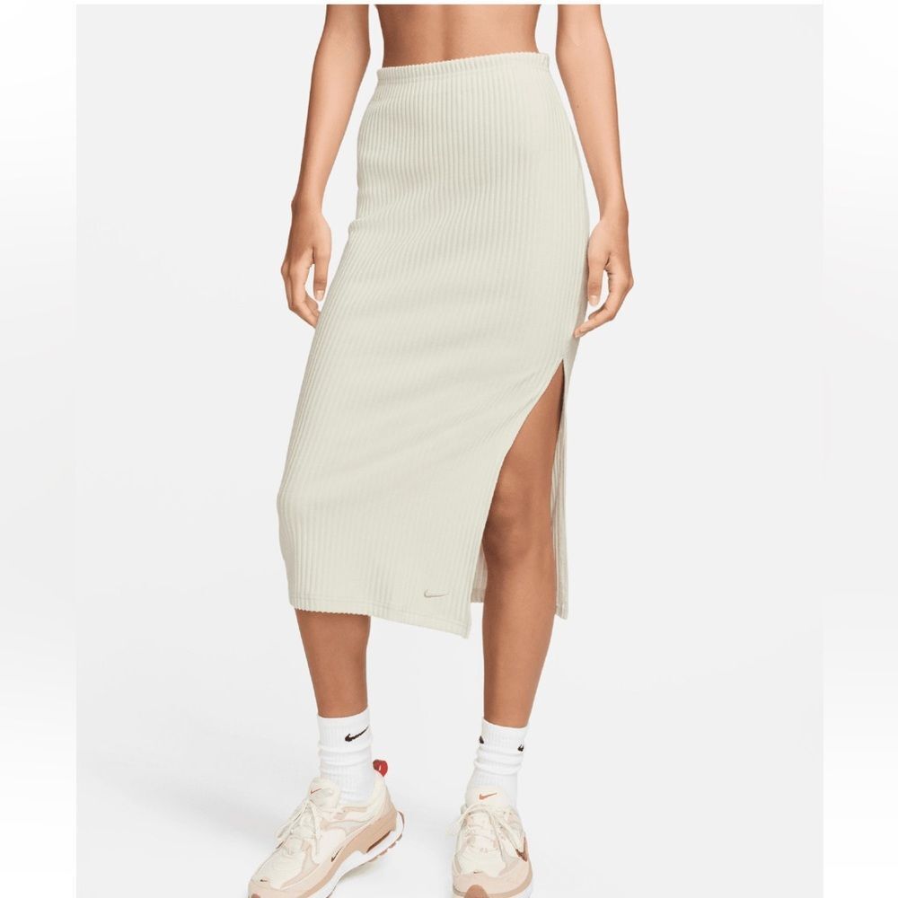 NWOT Nike Women's Cream Ribbed Slim Fit Midi Skirt